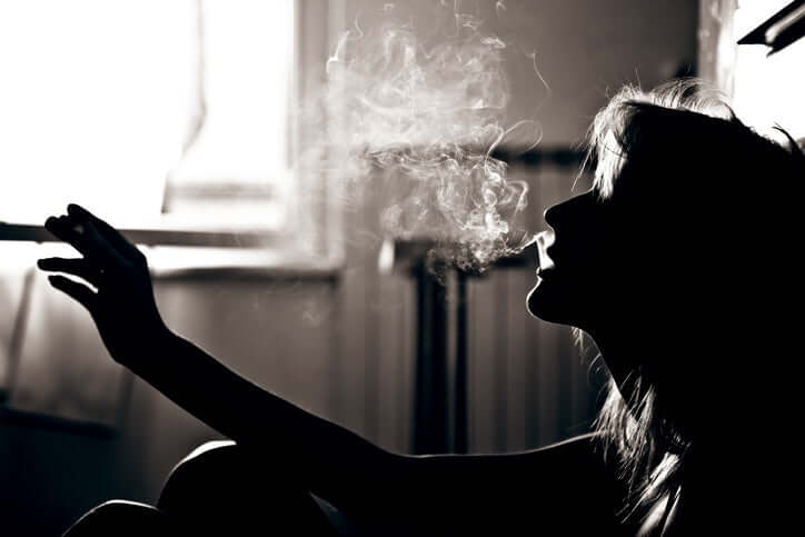 margaret qualley smoking cigarettes Margaret Qualley Smoking GIF - Margaret Qualley Smoking Jill