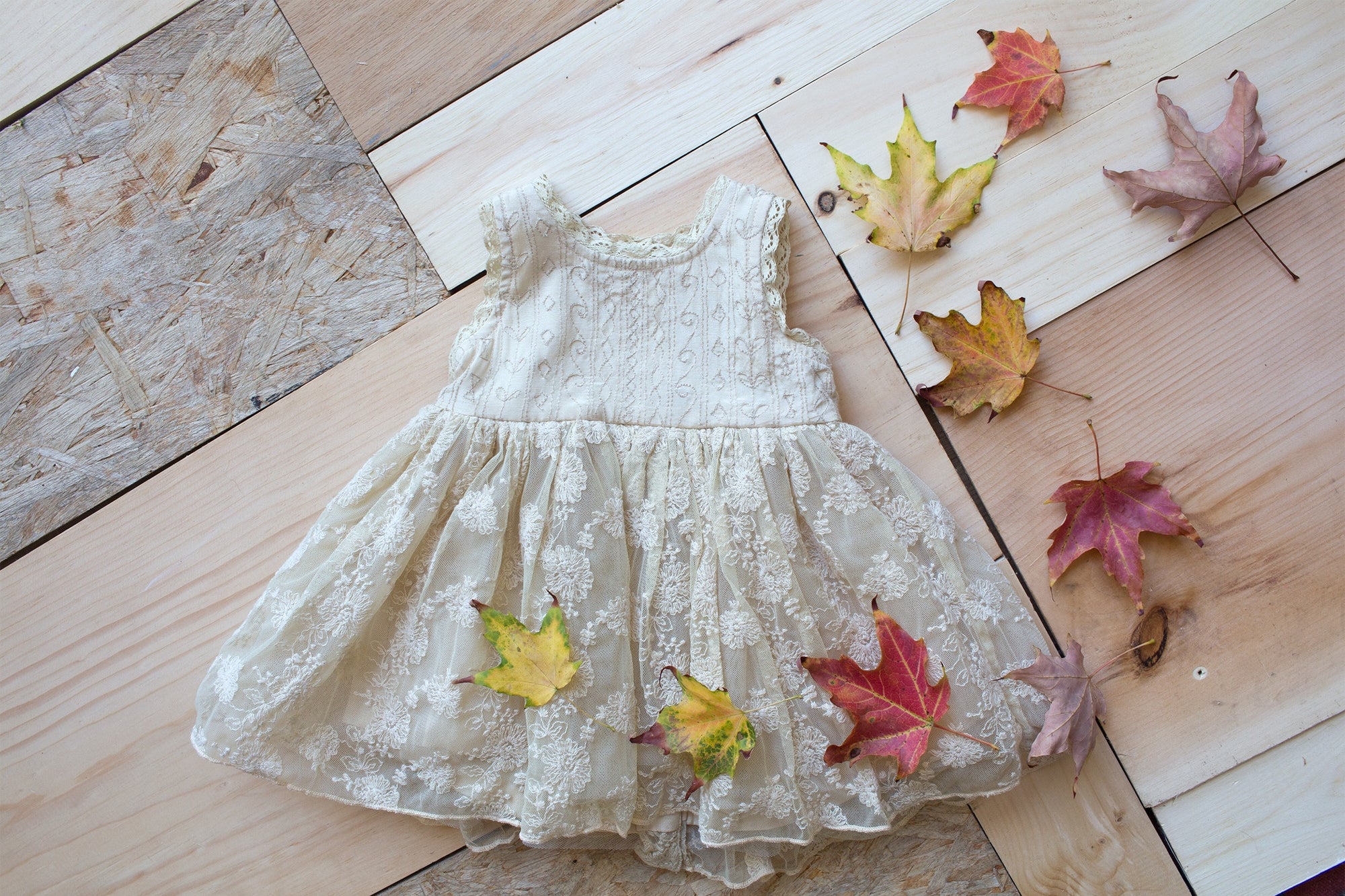 baby girl dress with autumn leaves
