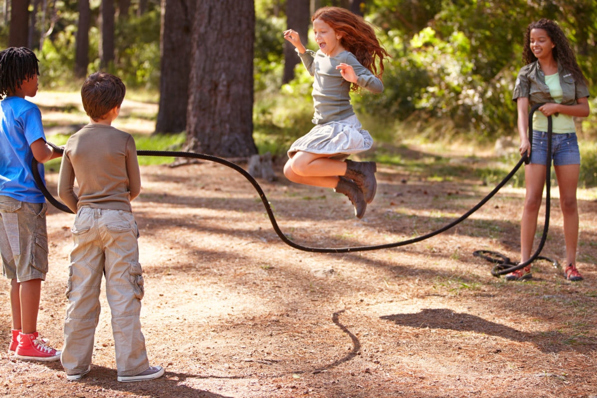 children playing with skipping rope