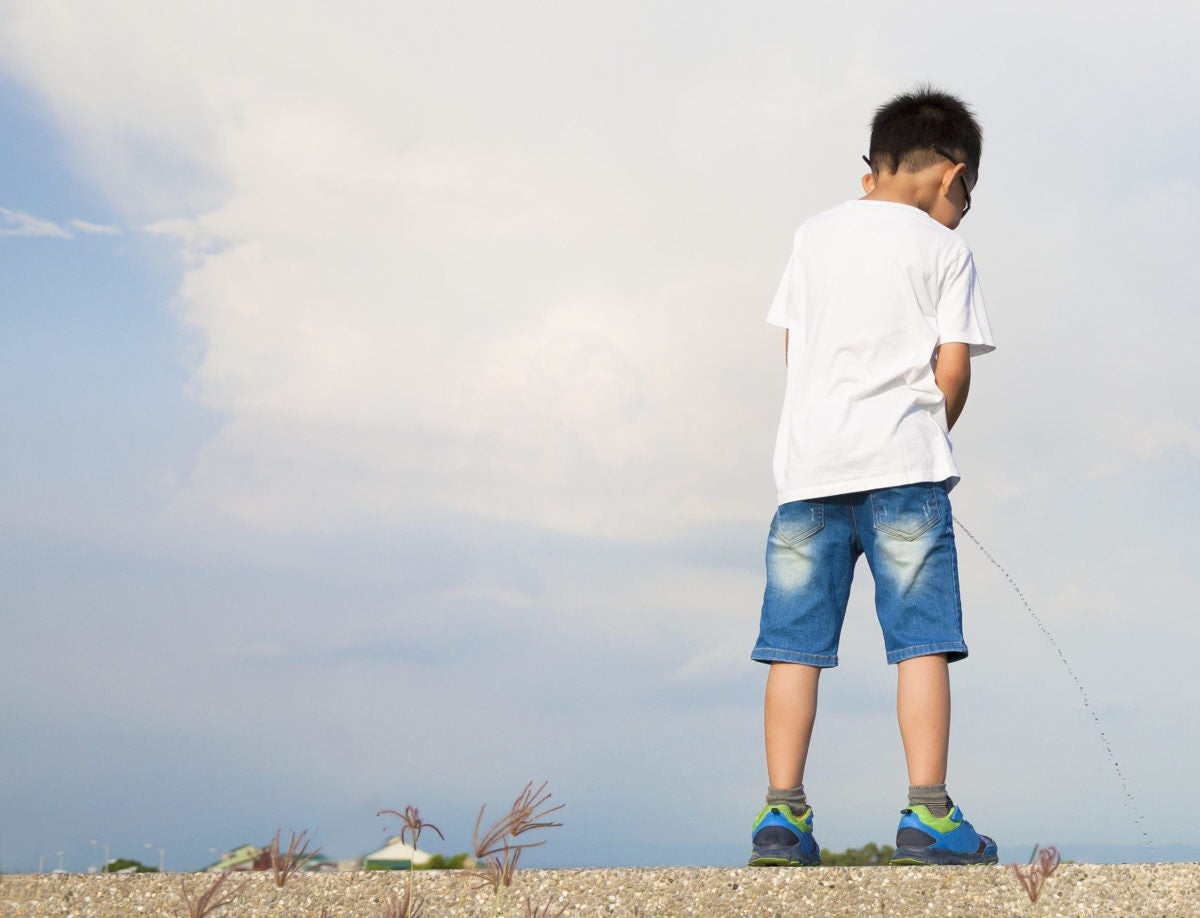 litlle boy pee 4 Etiquette Tips on Letting Boys Pee Outside | ParentCo.