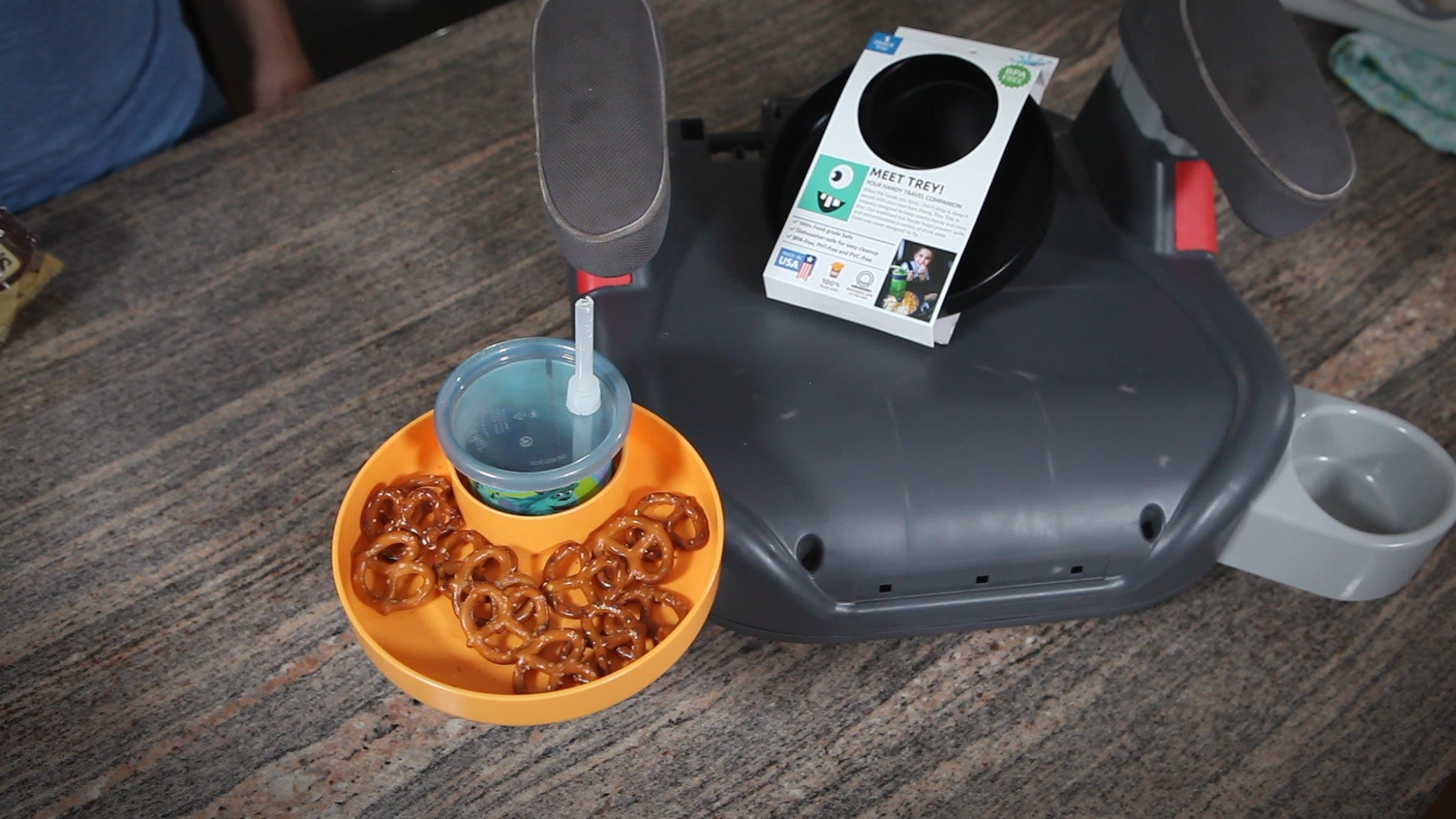 Travel tray cup and snack holder