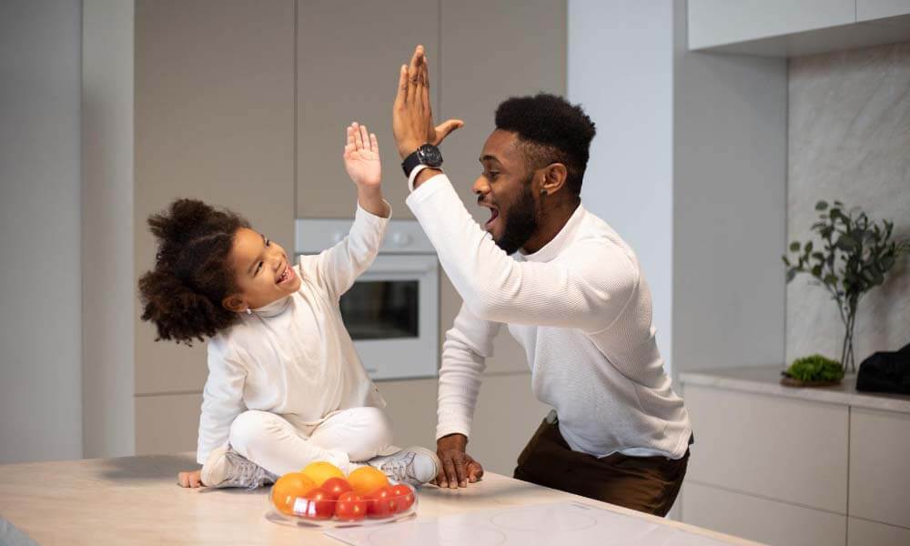 How to Empower your Kids to Give Back to their Community during the Holidays and All Year Long