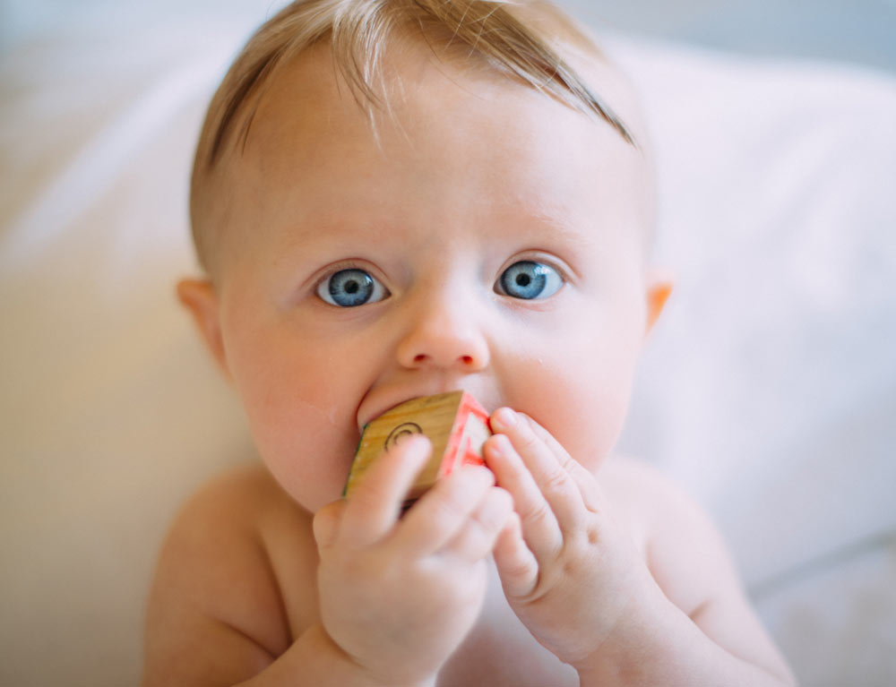 baby with blue eyes